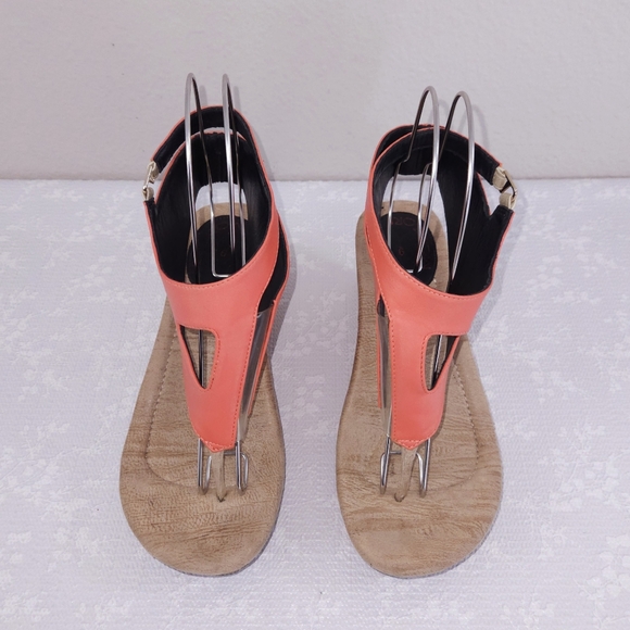 MODZORI Amaya Reversible Wedge Sandals - Picture 6 of 10